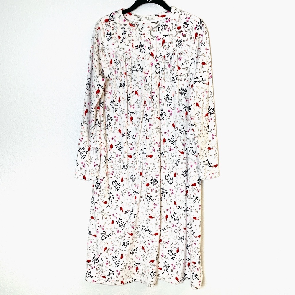 Aria Cardinal Bird Print Nightgown Size Small White Long Sleeve Cozy Soft Plush